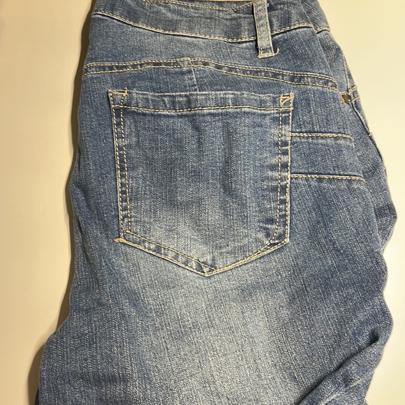 Jeans - Picture 2 of 2